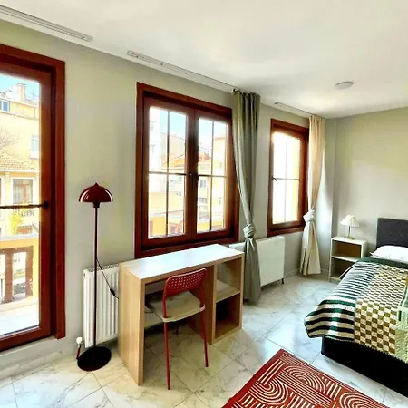 Aparthotel In A Digital Nomad House 107 *