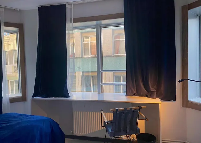 In A Digital Nomad House 107 *