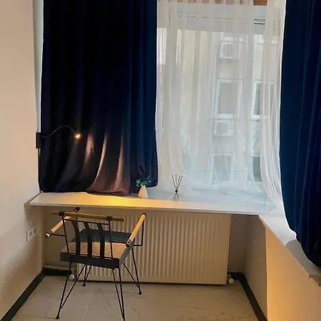 In A Digital Nomad House 107 *